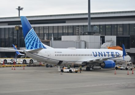 united airlines flight ua82 emergency
