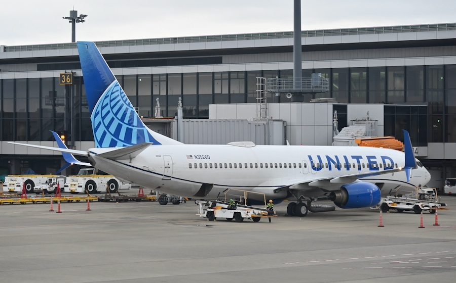 united airlines flight ua82 emergency