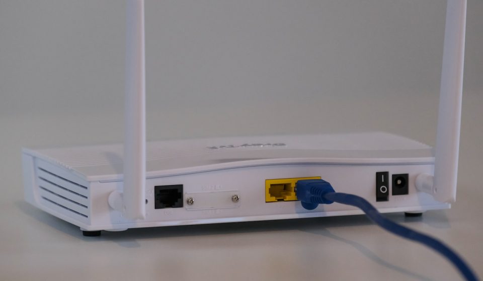 how to reset router